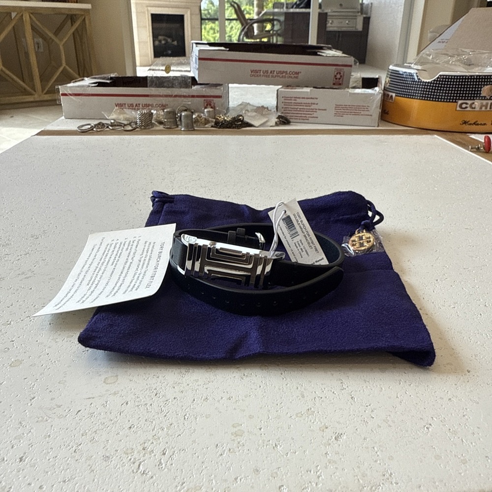 NWT Tory Burch X Fitbit Flex Black & Silver Double-Wrap BRACELET  W/  Dust Bag - Picture 4 of 12
